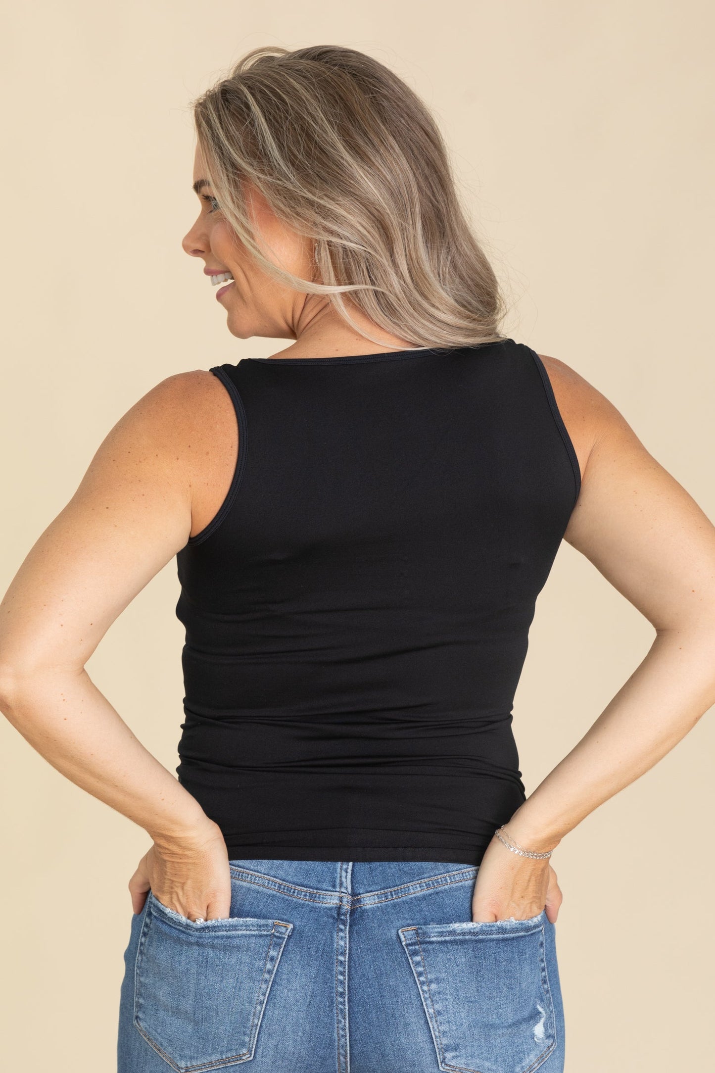 Scoop Neck Seamless Knit Tank Top