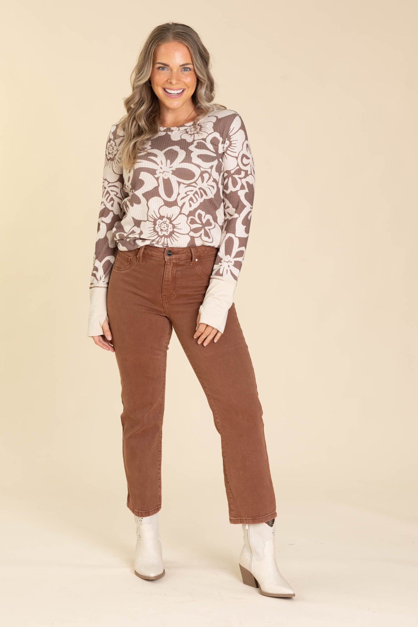 Risen Mid Rise Straight Crop Pants