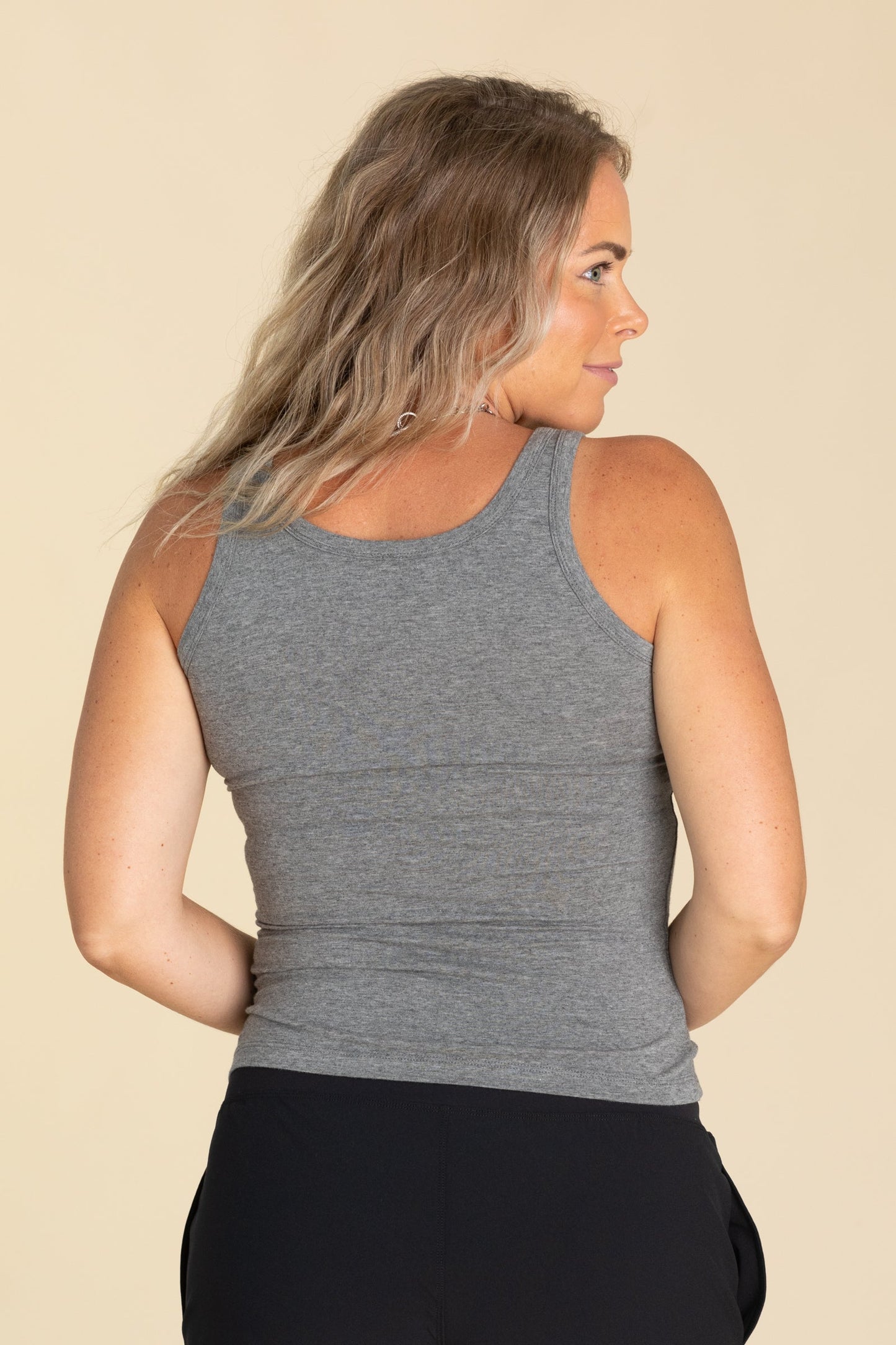 Solid Scoop Neck Knit Tank Tops