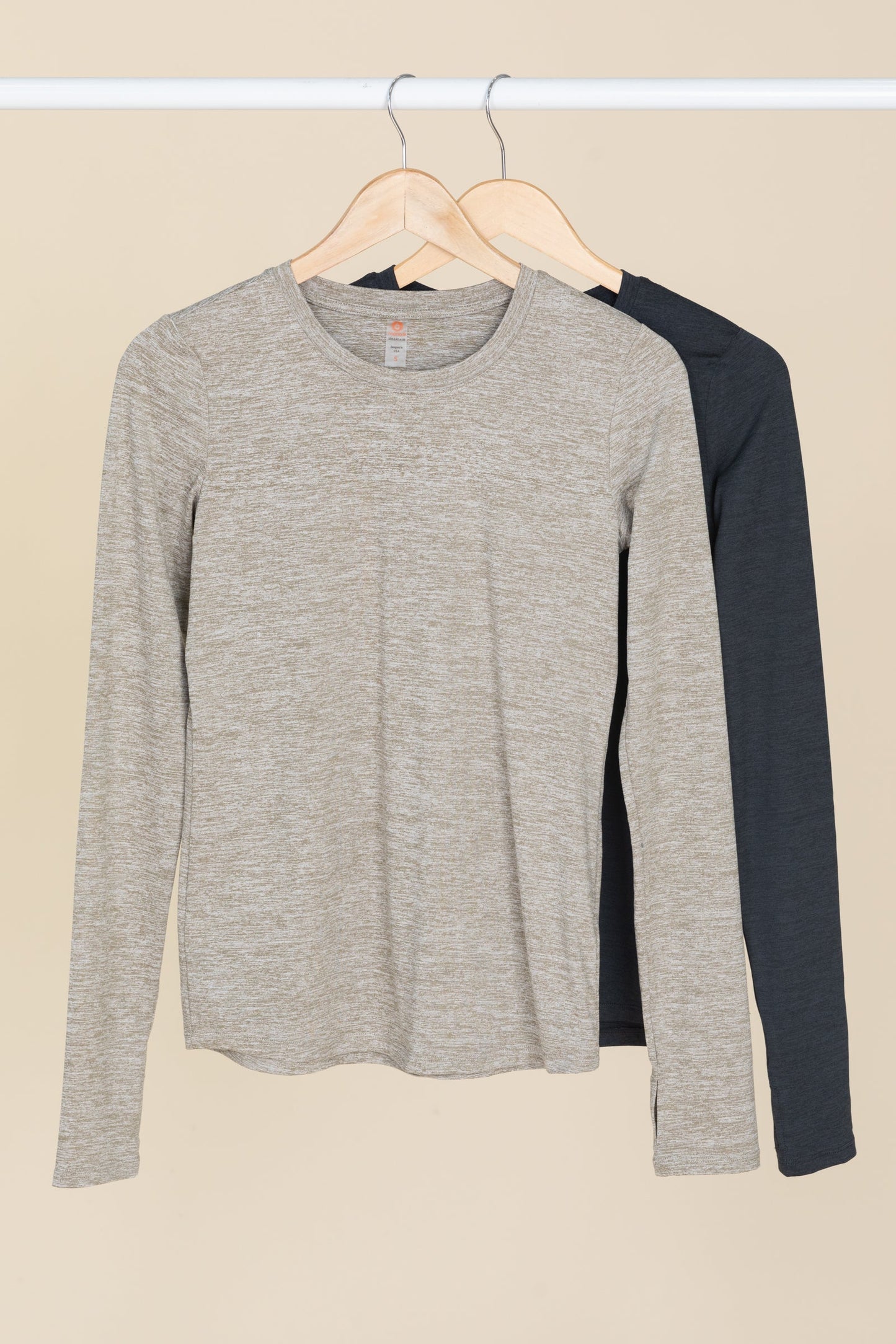Active Long Sleeve Knit Top With Thumb Holes