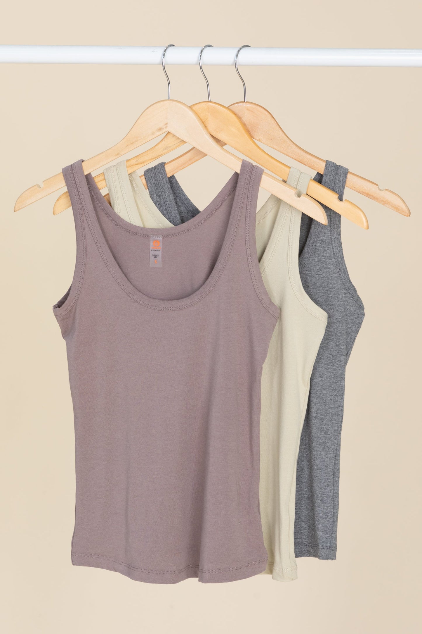 Solid Scoop Neck Knit Tank Tops