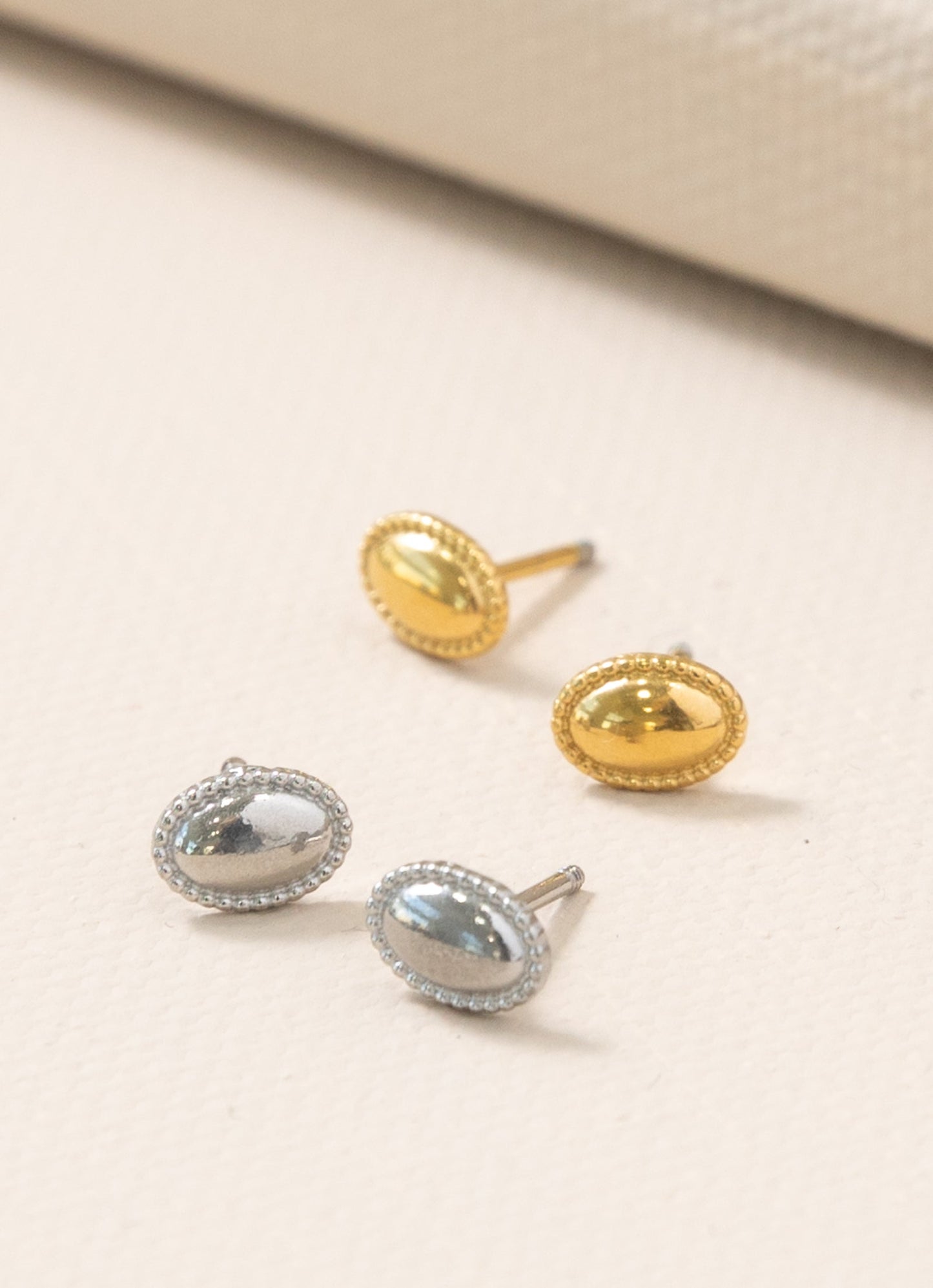 Drew Oval Stud Earrings