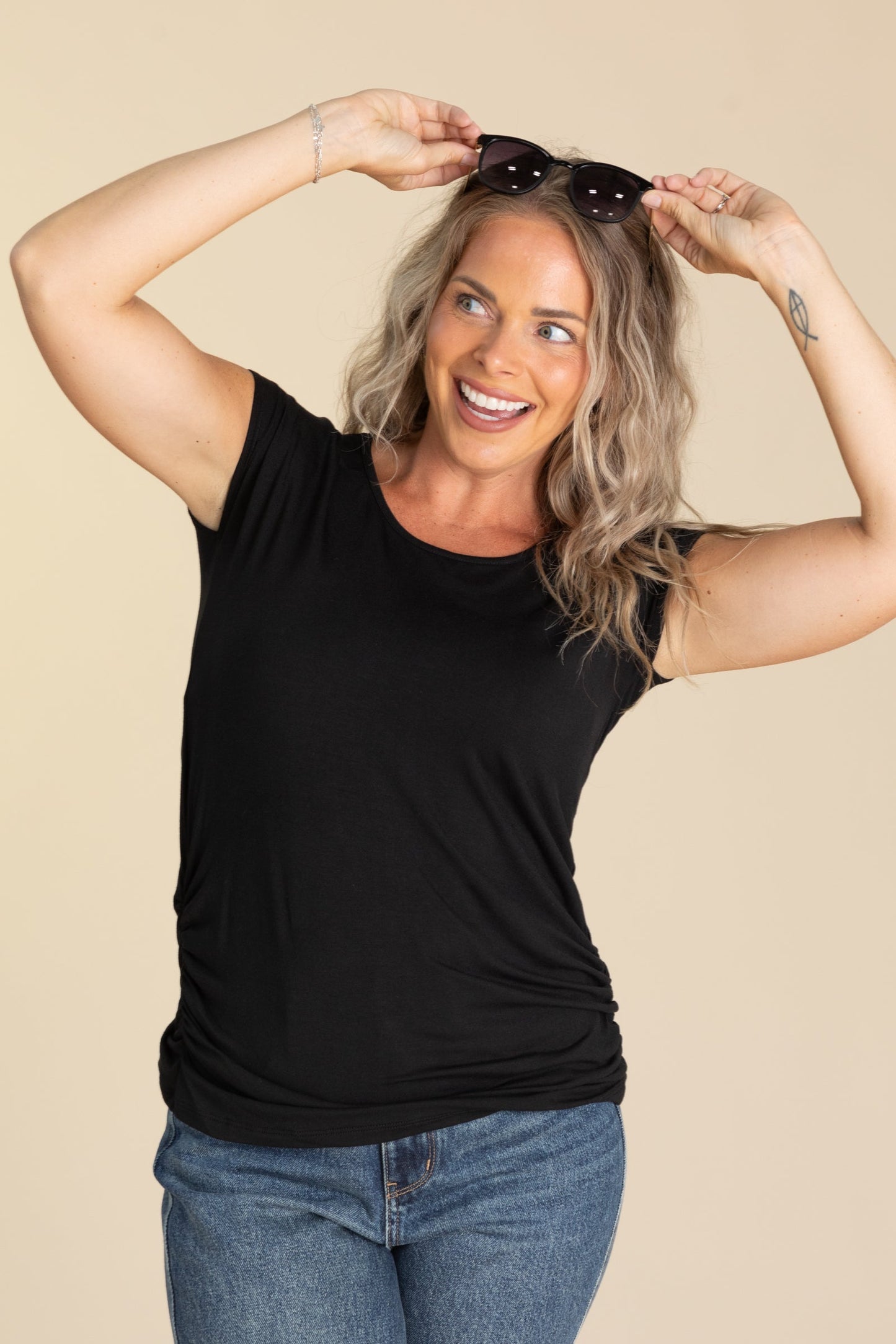 Solid Side Shirred Short Sleeve Knit Tees