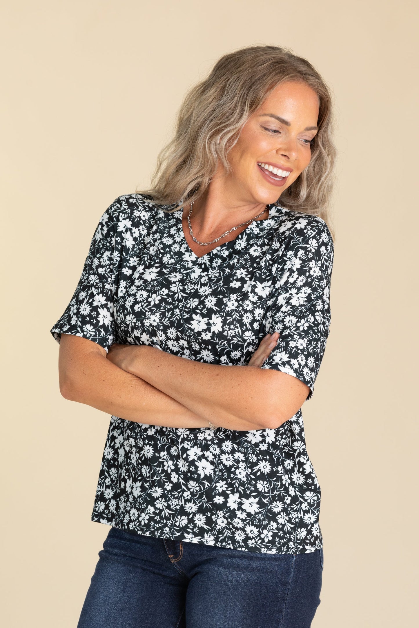 Floral V-Neck Relaxed Fit Knit Tops