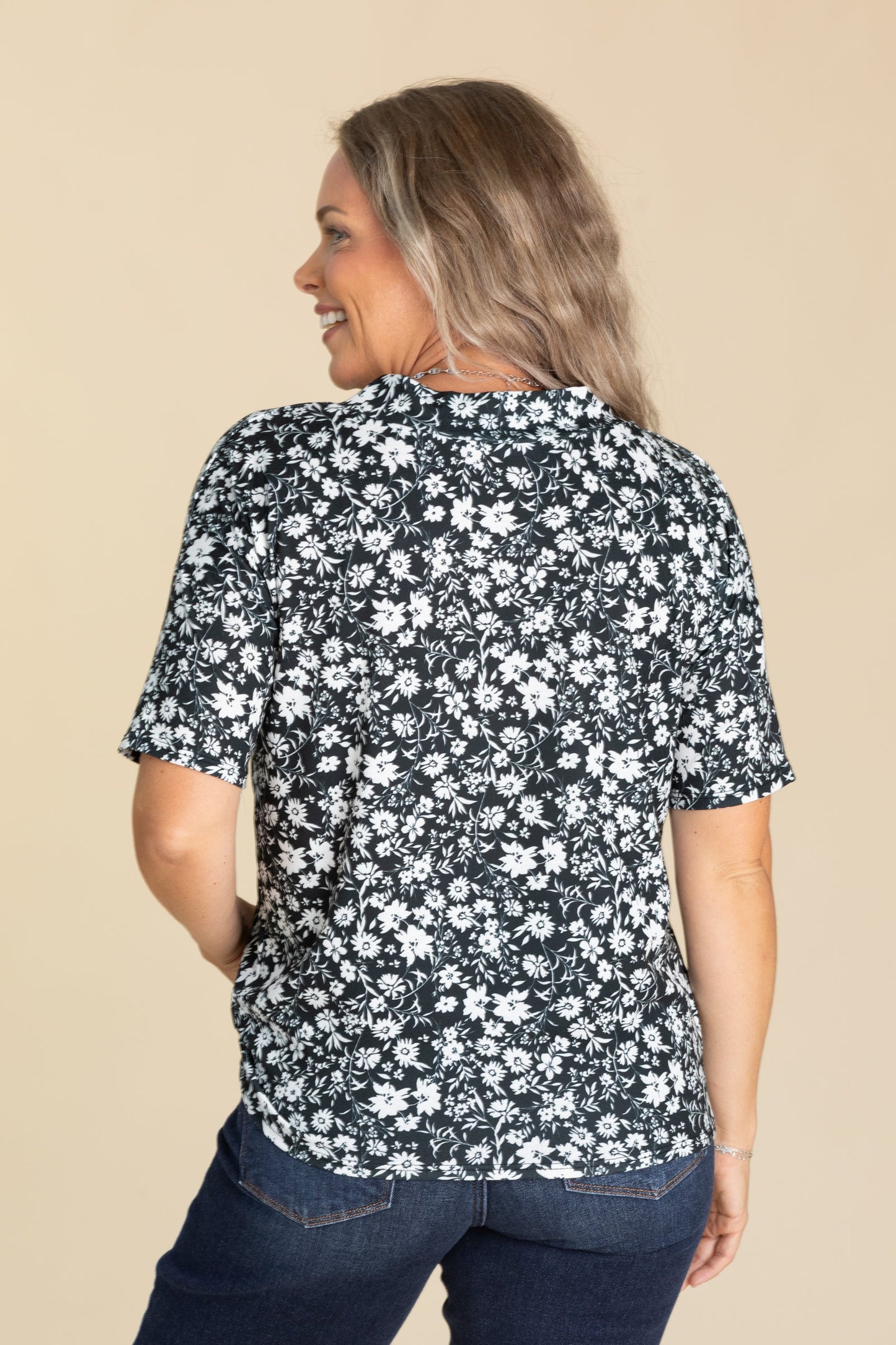 Floral V-Neck Relaxed Fit Knit Tops