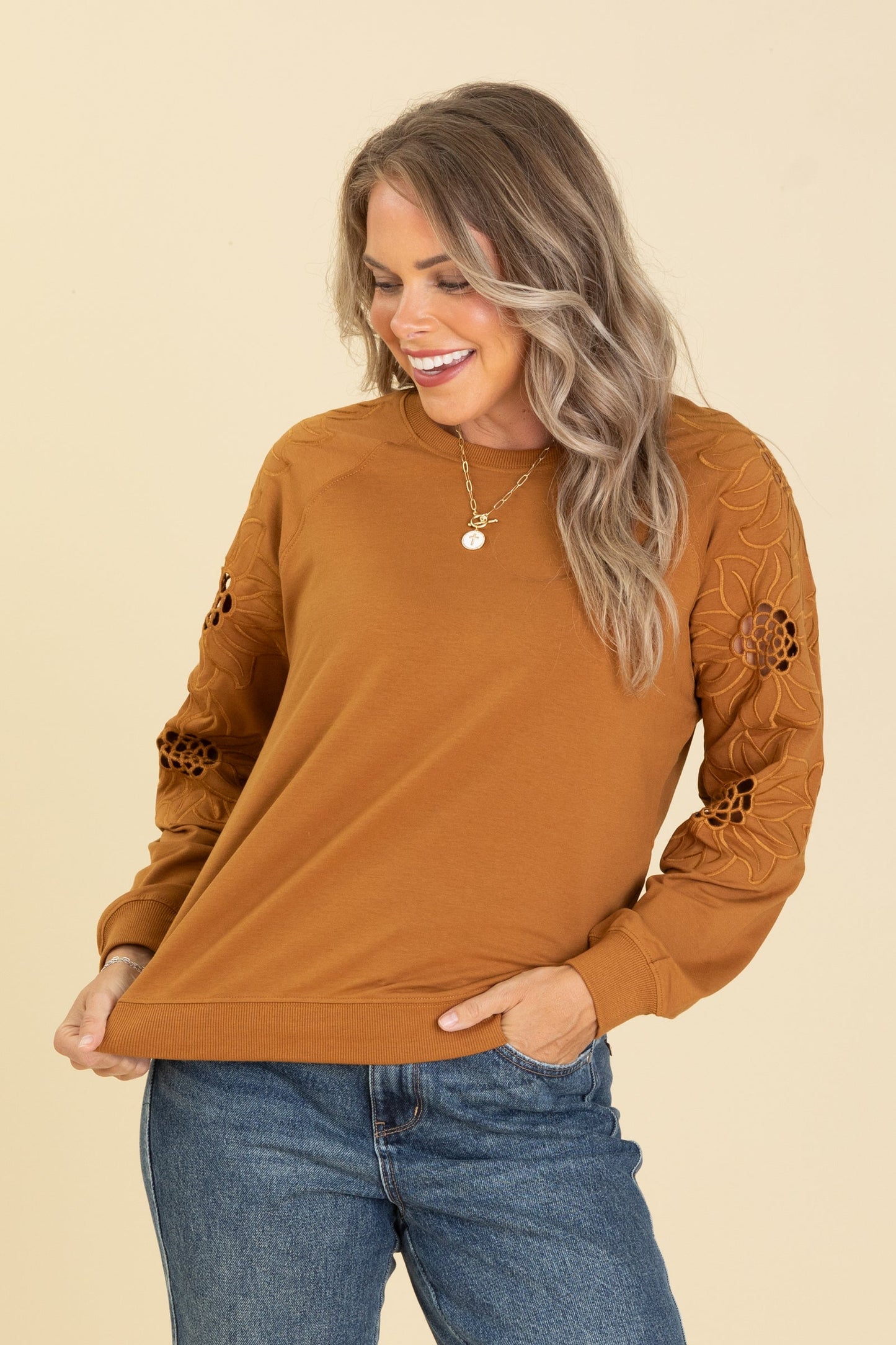 Knit Pullovers With Floral Embroidery Sleeves