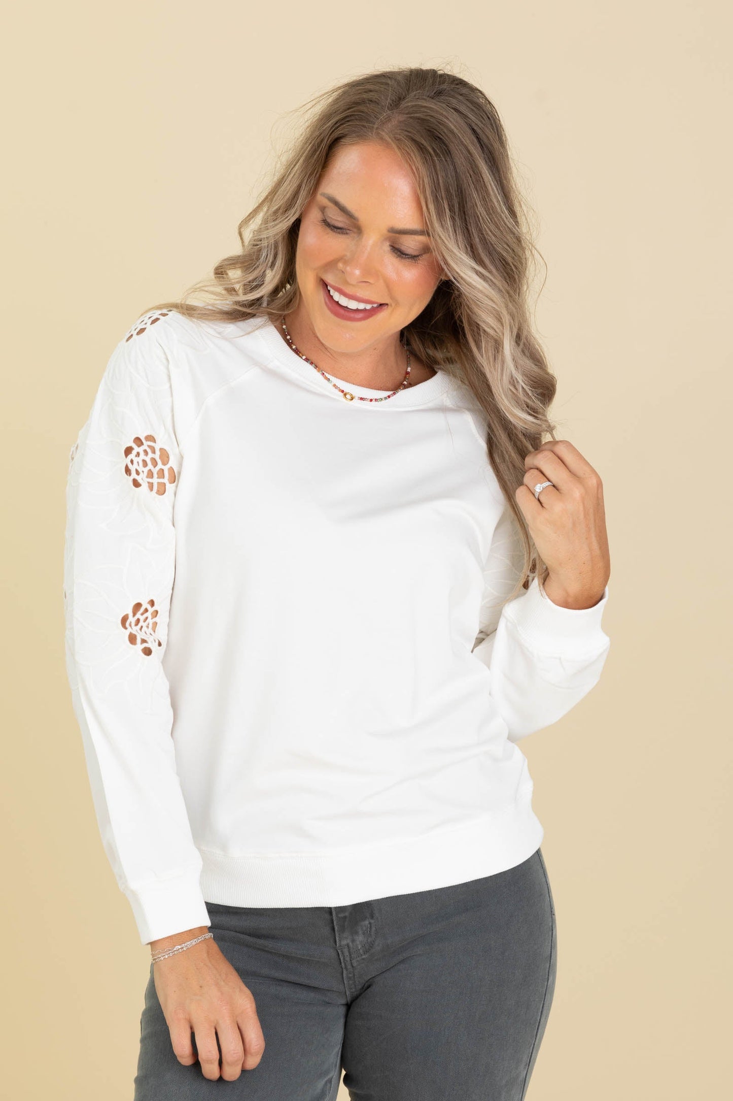 Knit Pullovers With Floral Embroidery Sleeves