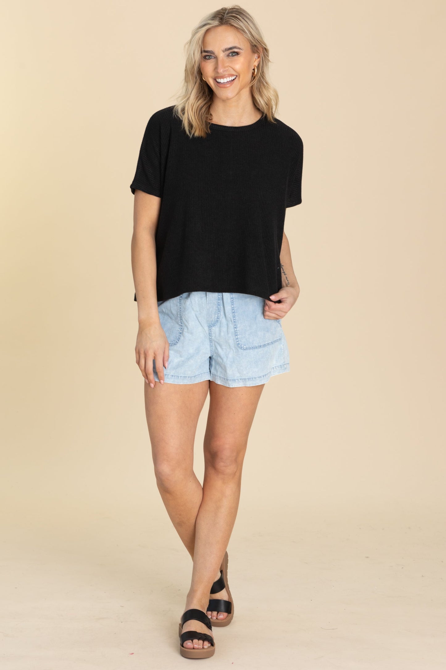 Ribbed Short Sleeve Round Neck Knit Tops