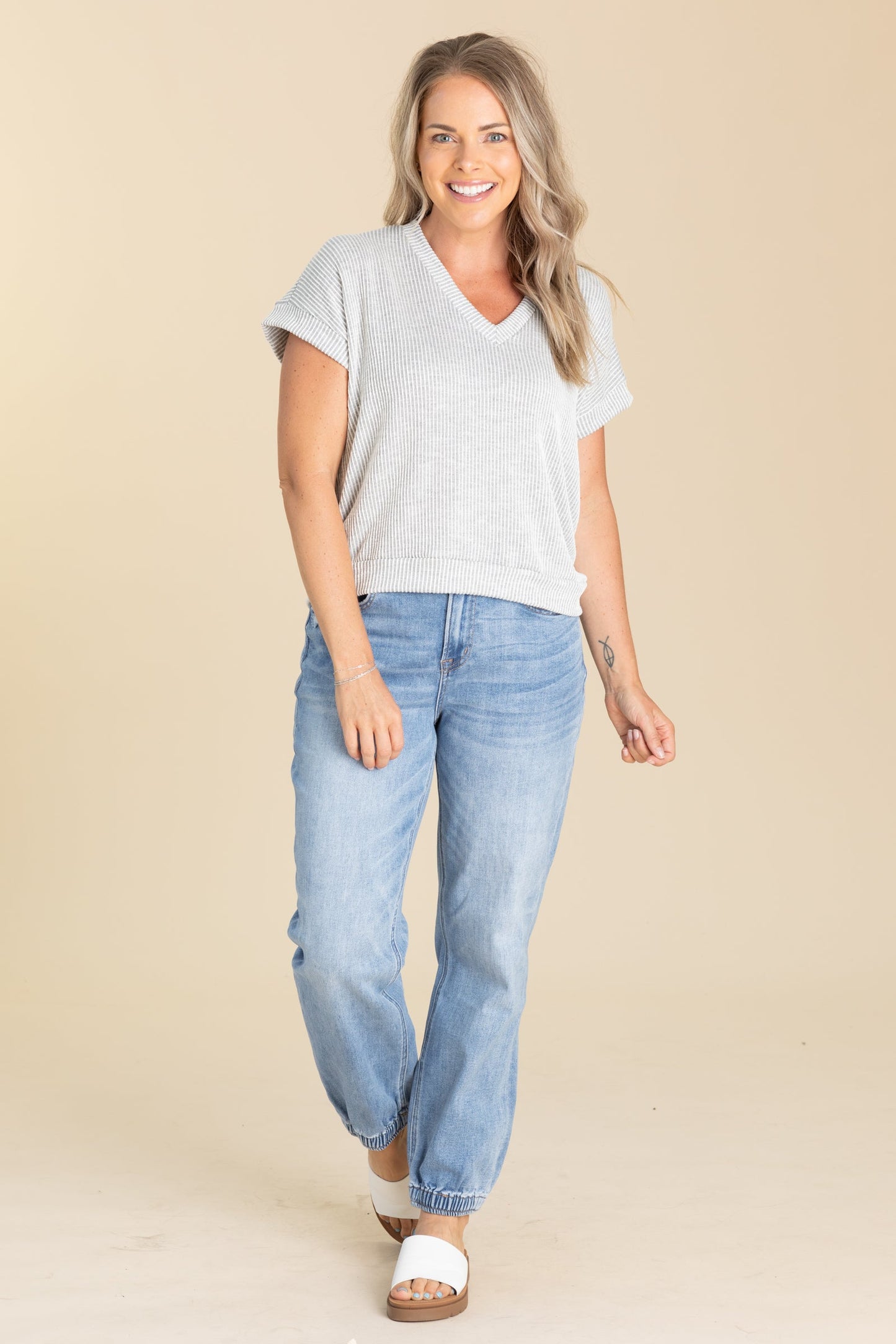 V-Neck Ribbed Short Sleeve Knit Top