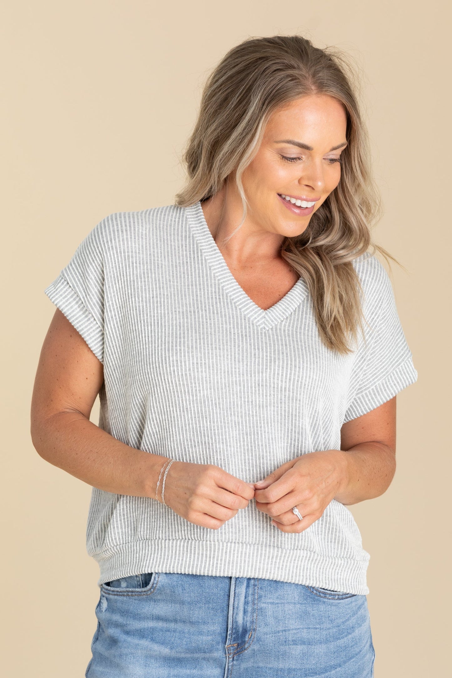 V-Neck Ribbed Short Sleeve Knit Top