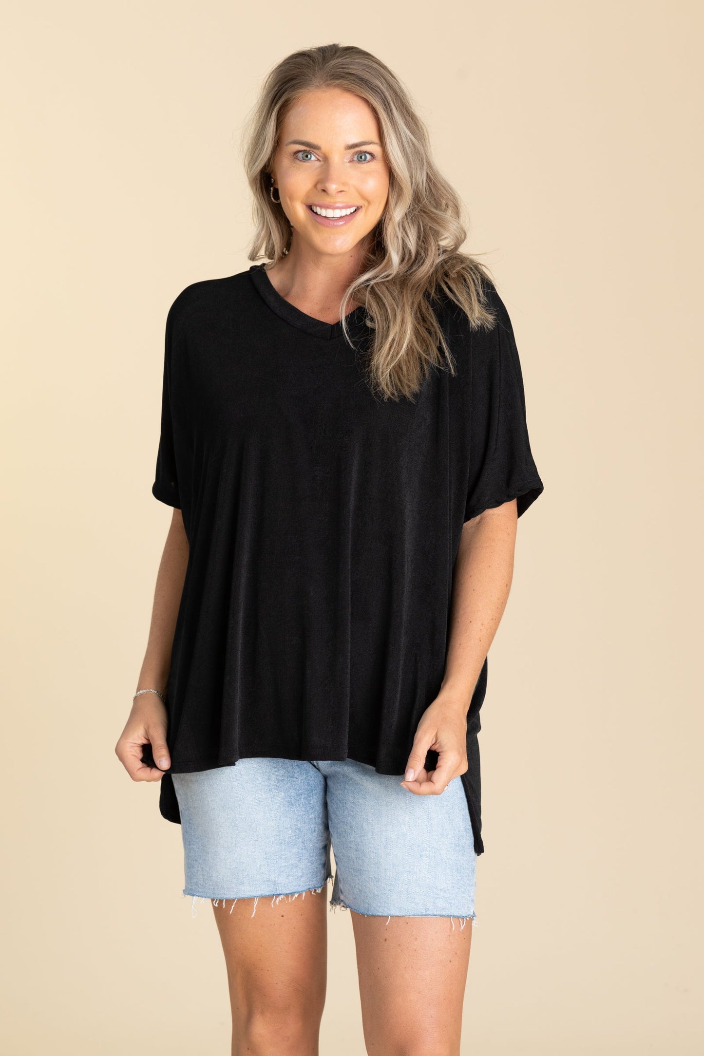 Black Textured Detail V-Neck Knit Top