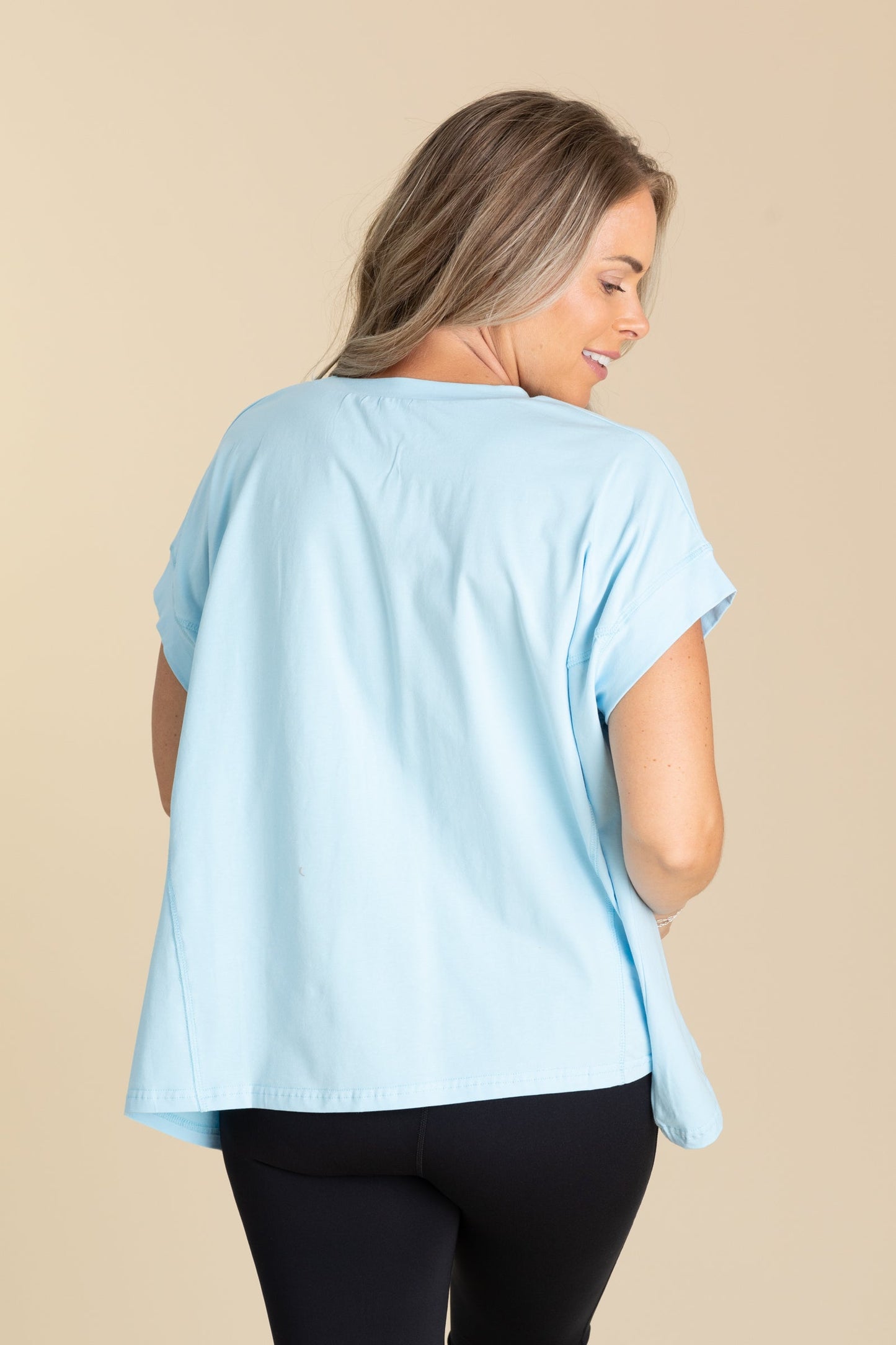Knit Solid Outseam Stitch Detail Top