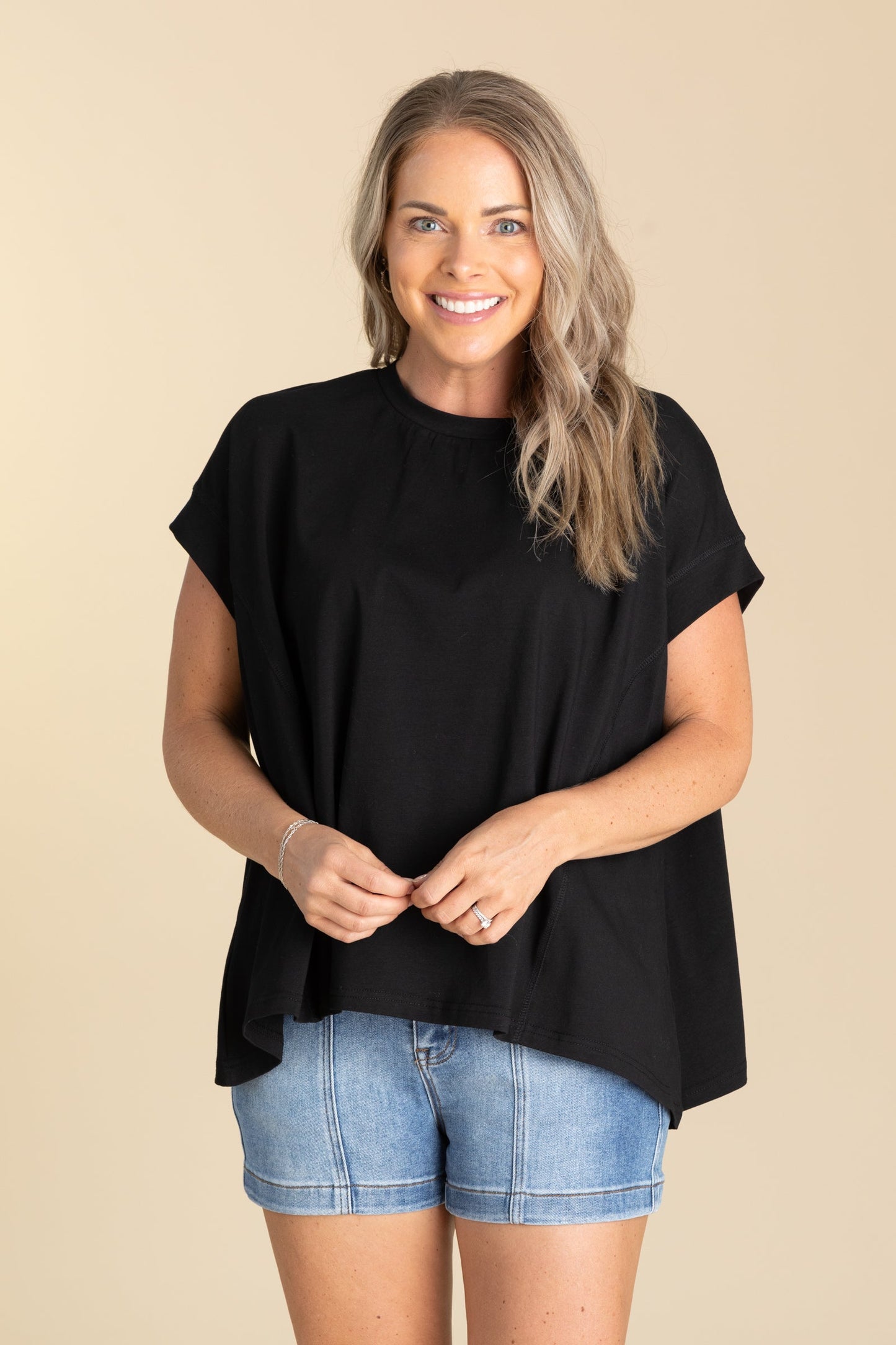 Knit Solid Outseam Stitch Detail Top