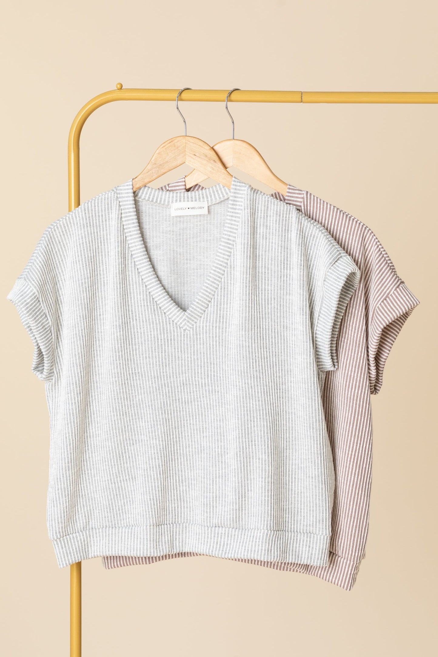 V-Neck Ribbed Short Sleeve Knit Top
