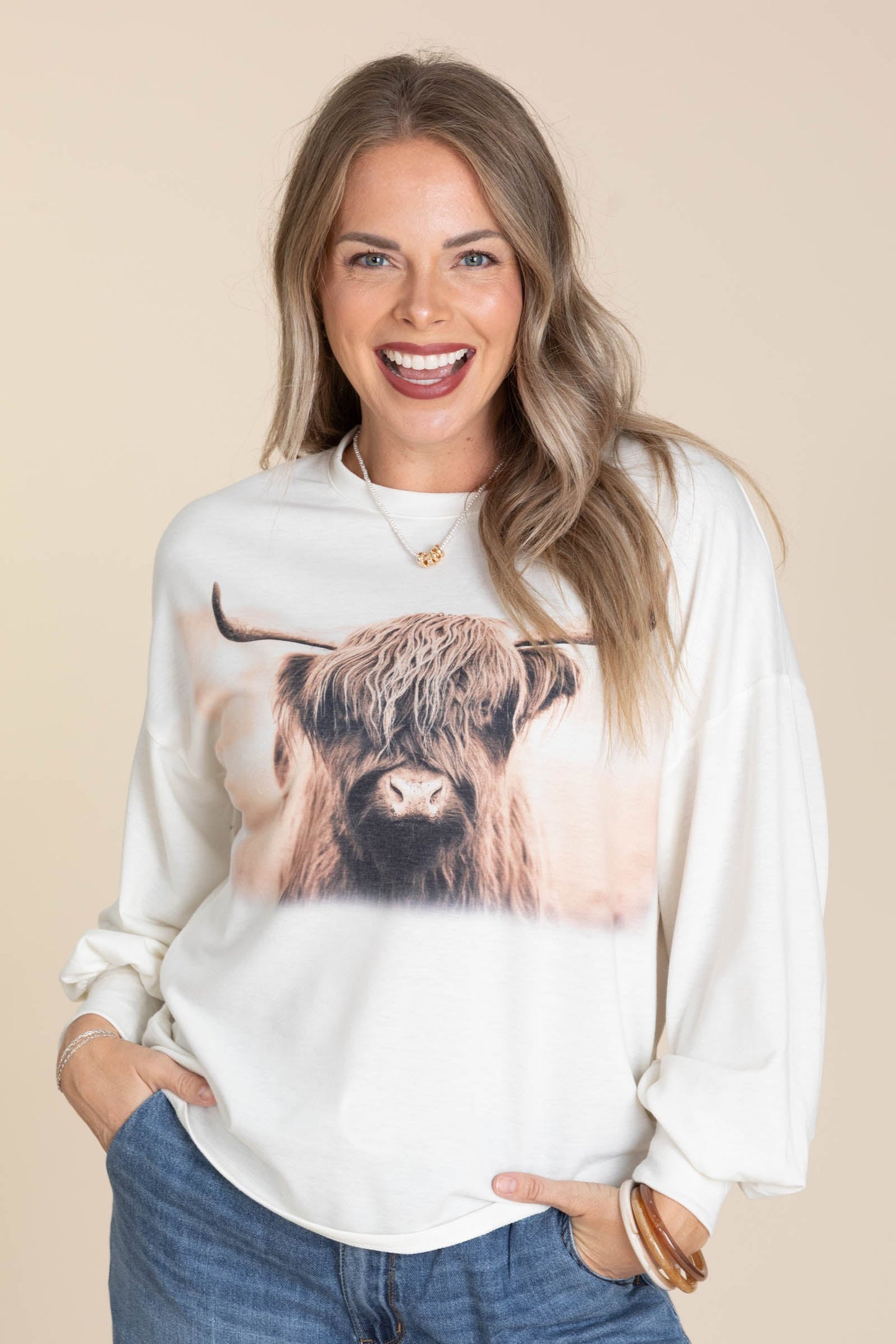 Ivory Highland Cow Graphic Relaxed Fit Top