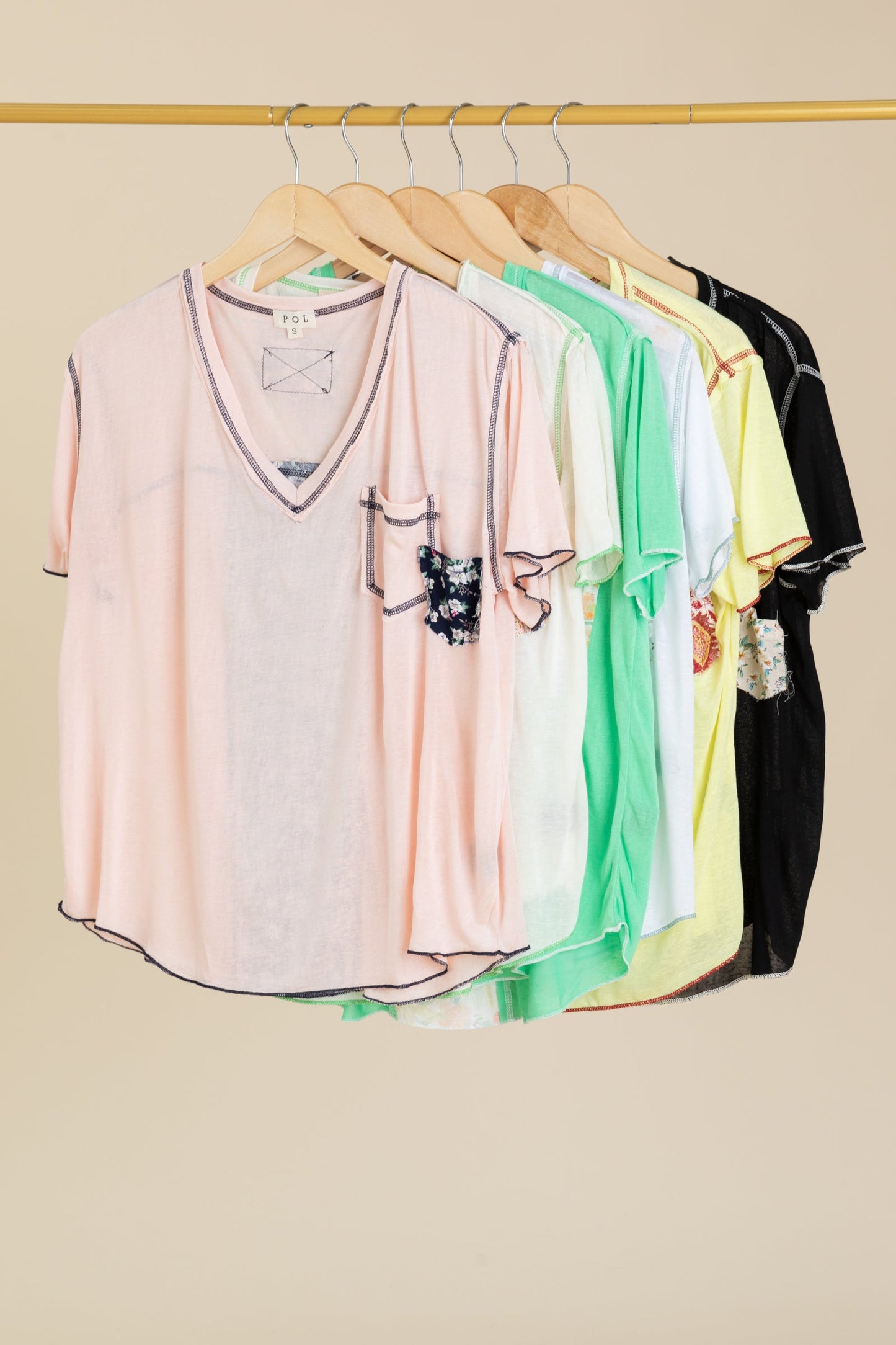 V-Neck Contrast Seam Mixed Print Top