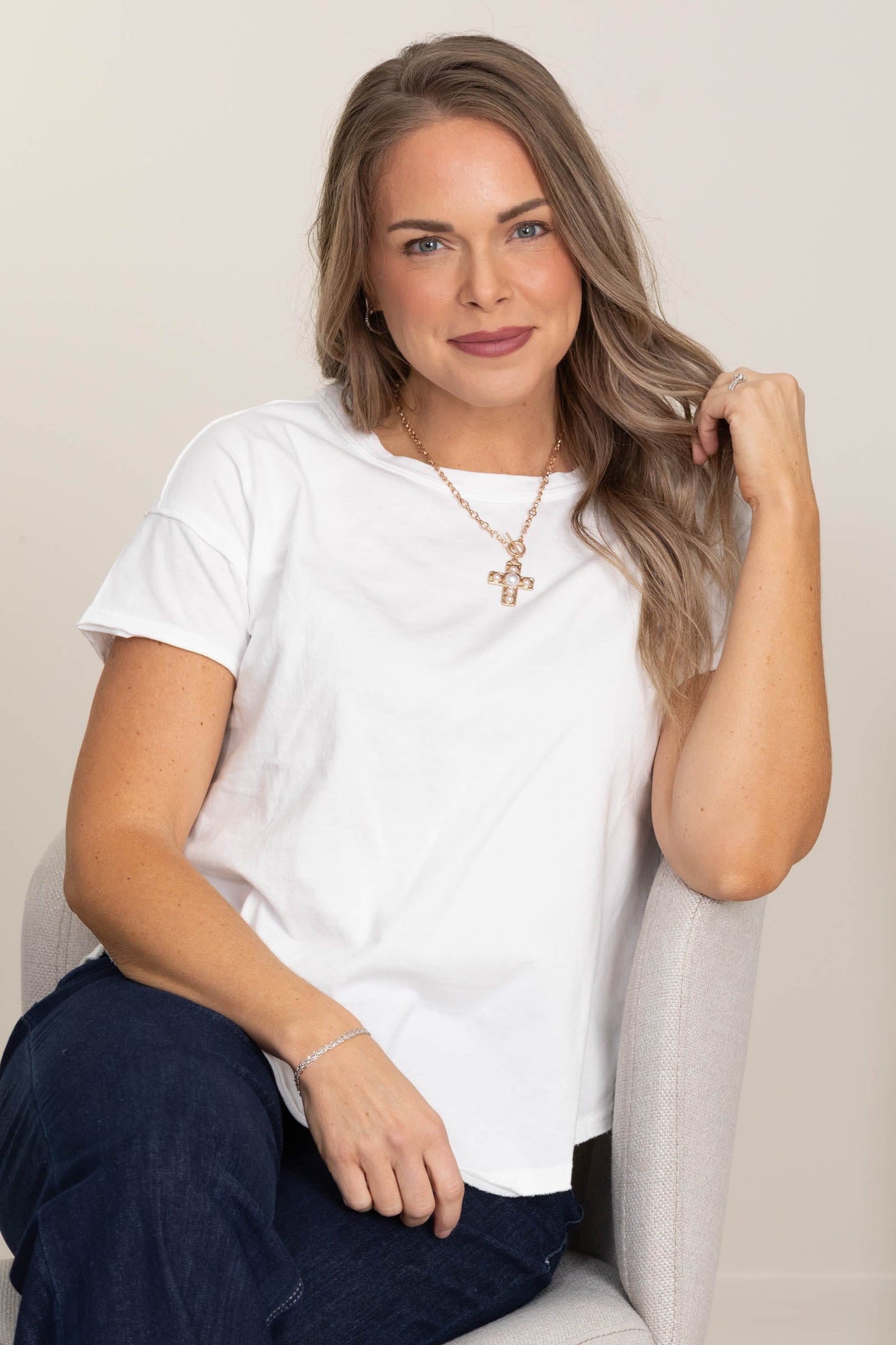 Exposed Seam Raw Edge Short Sleeve Knit Tops