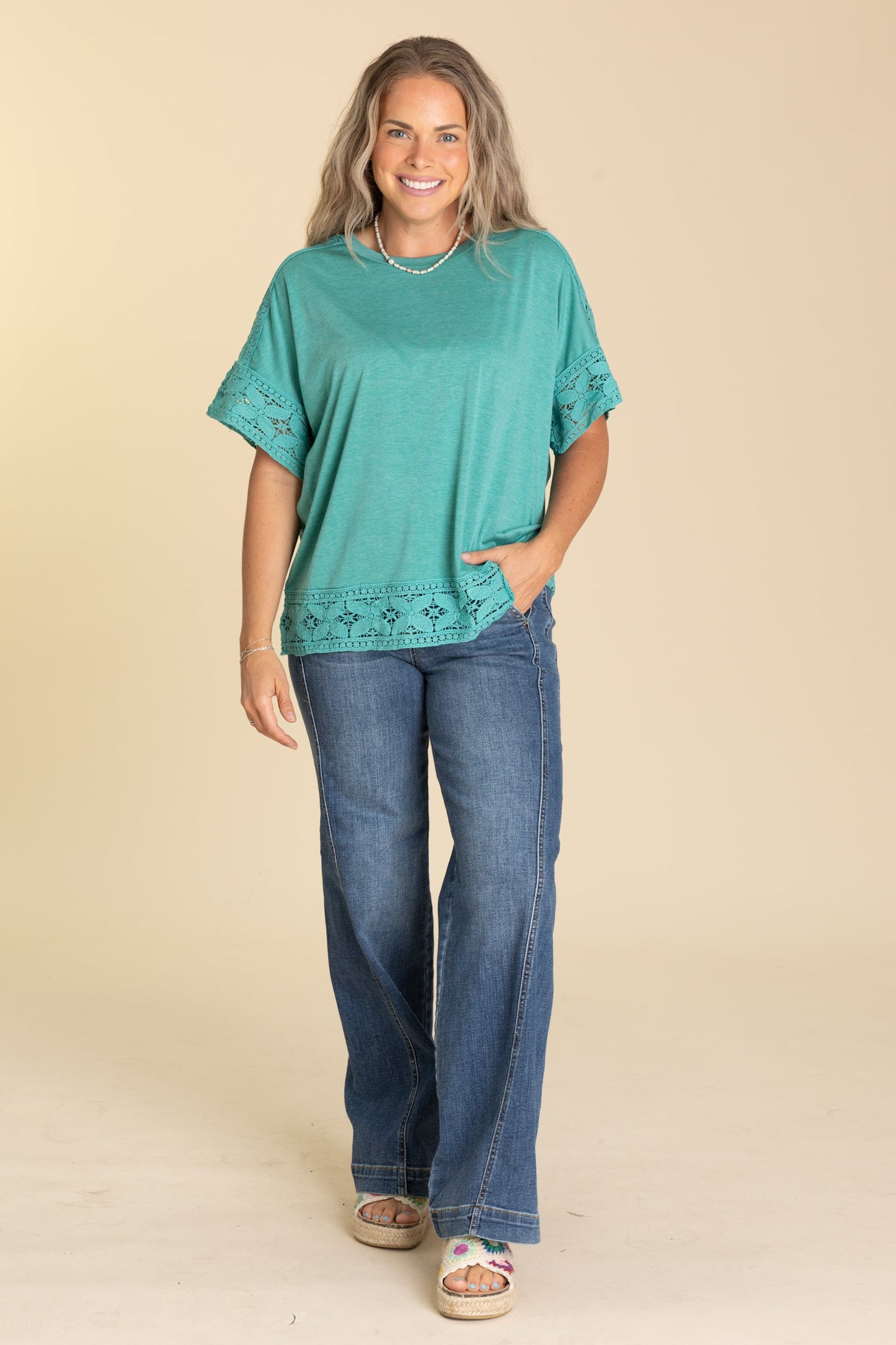 Short Sleeve Lace Trim Knit Top