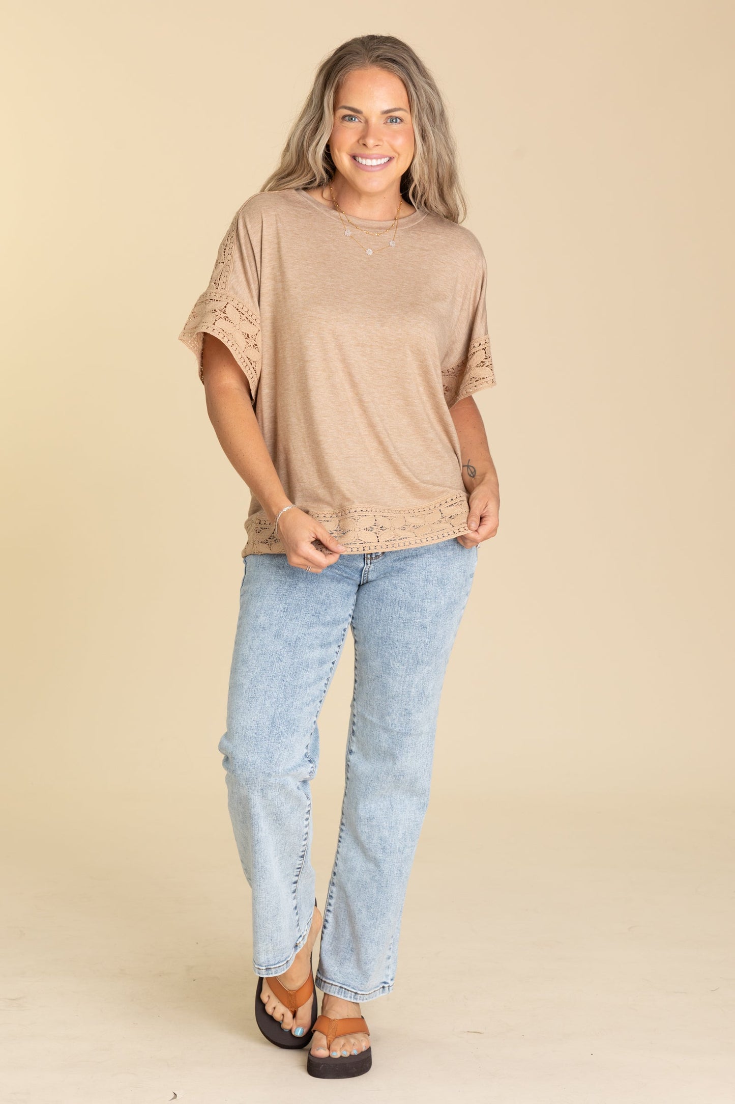 Short Sleeve Lace Trim Knit Top