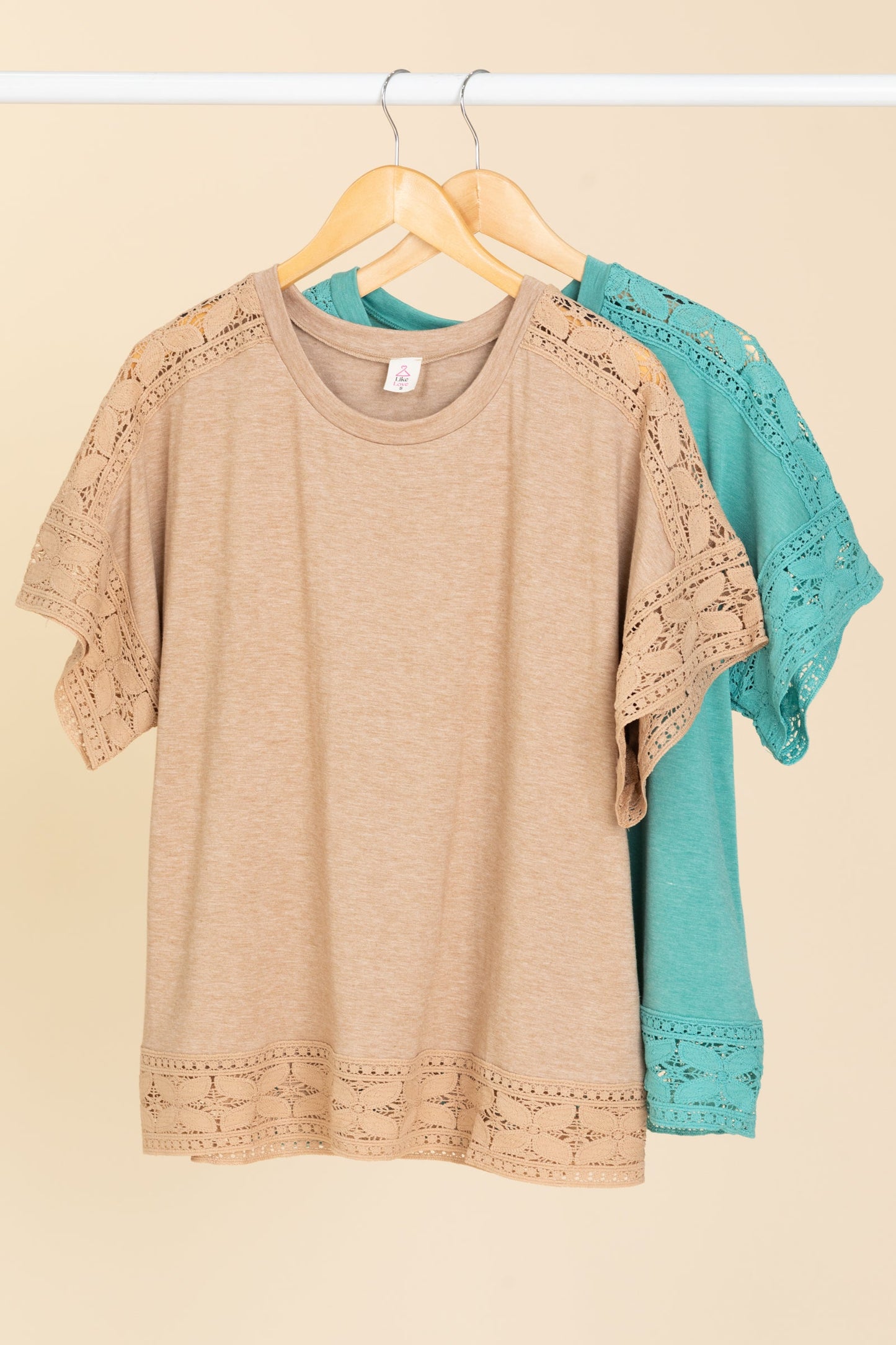 Short Sleeve Lace Trim Knit Top