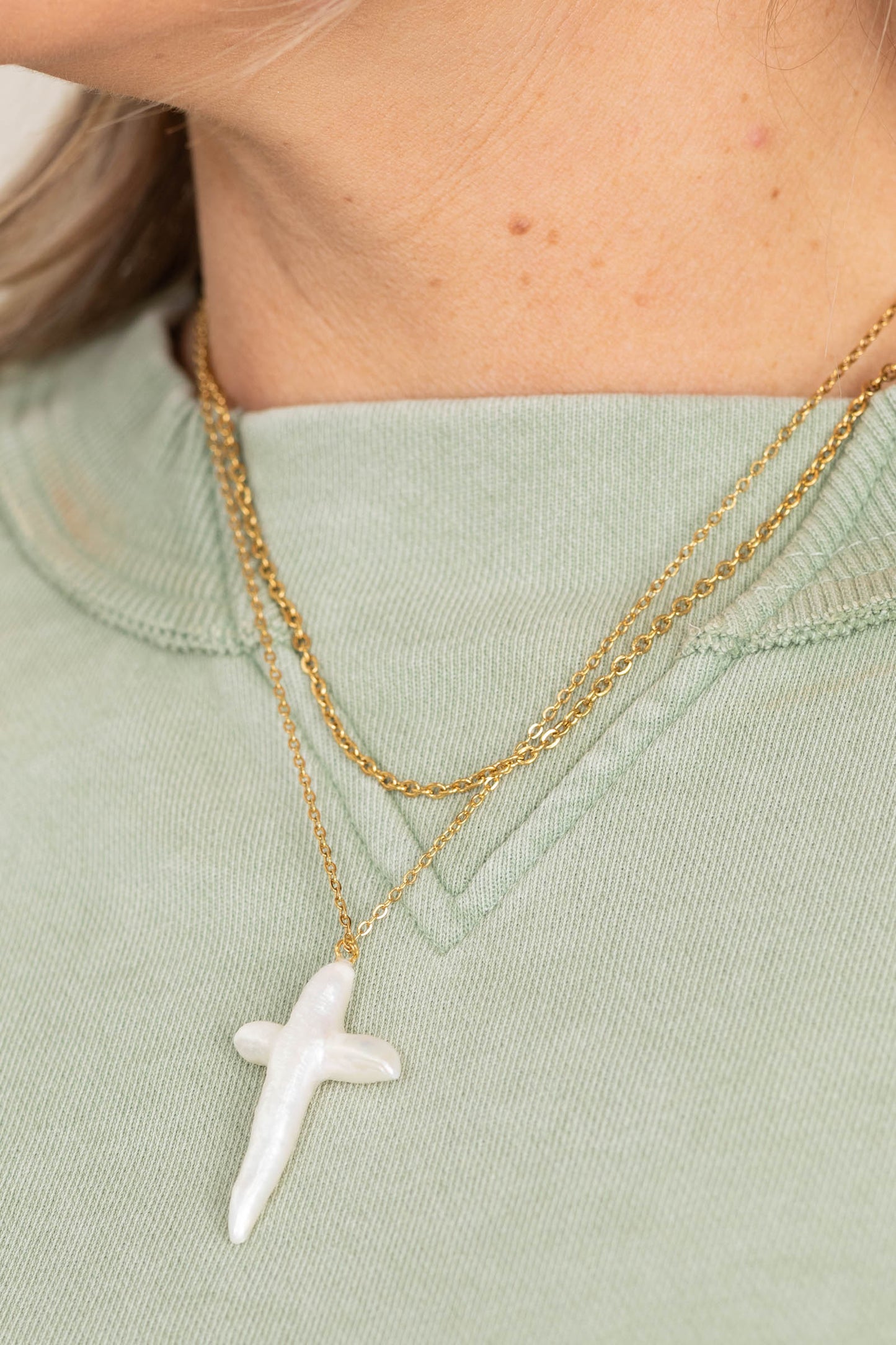18K Gold Non-Tarnish Pearl Cross Necklace