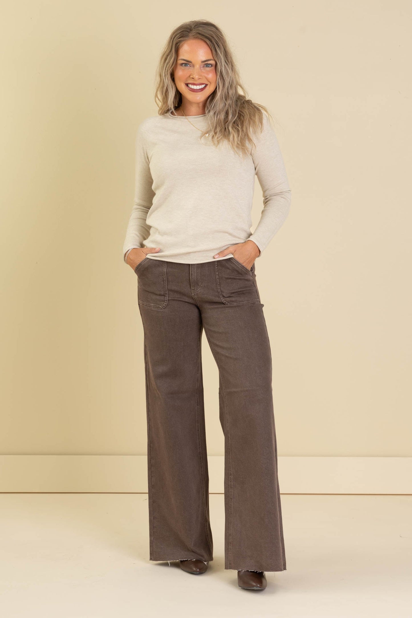 Round Neck Lightweight Sweaters