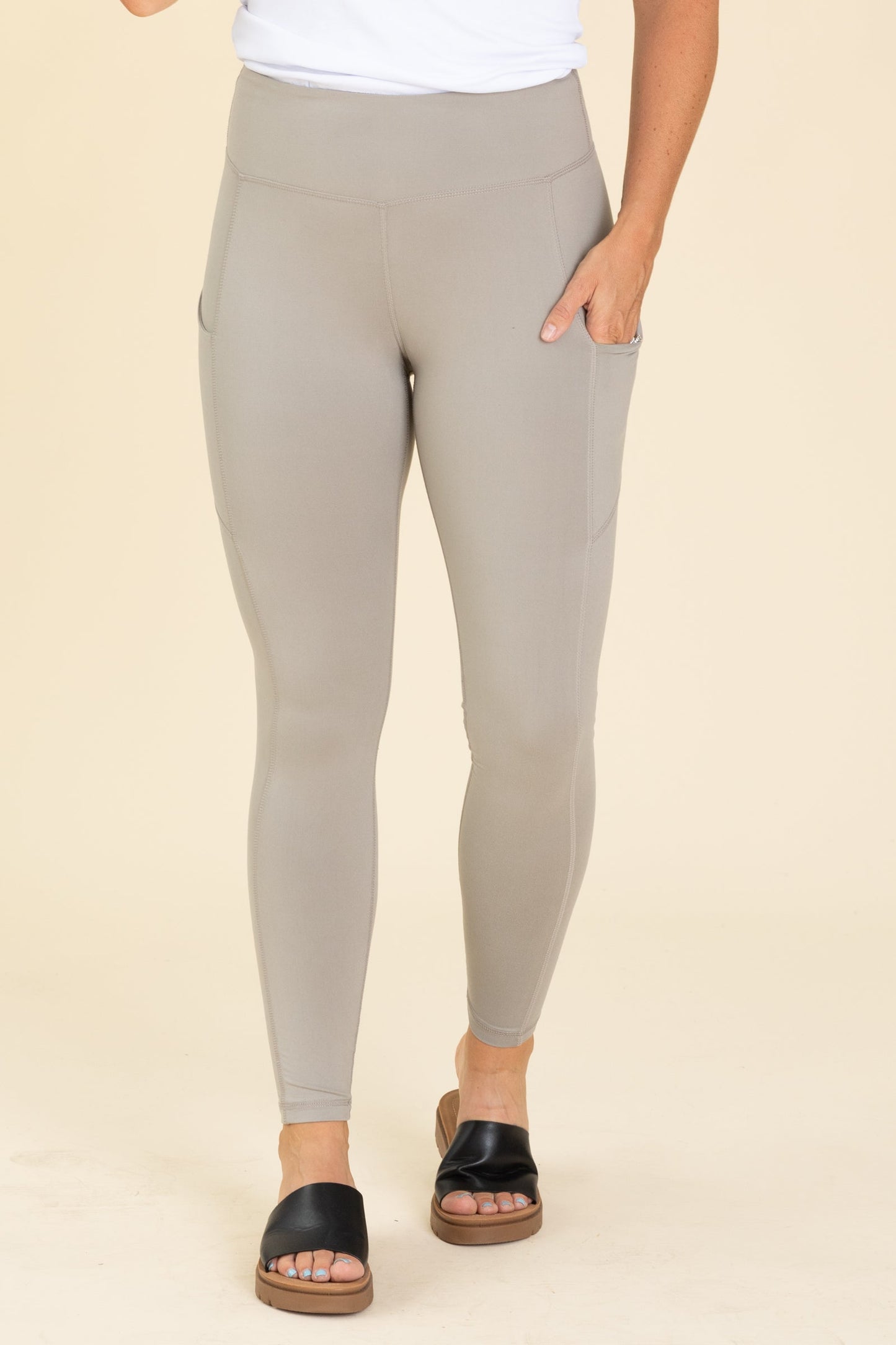 Buttery Soft Basic Leggings With Side Pockets