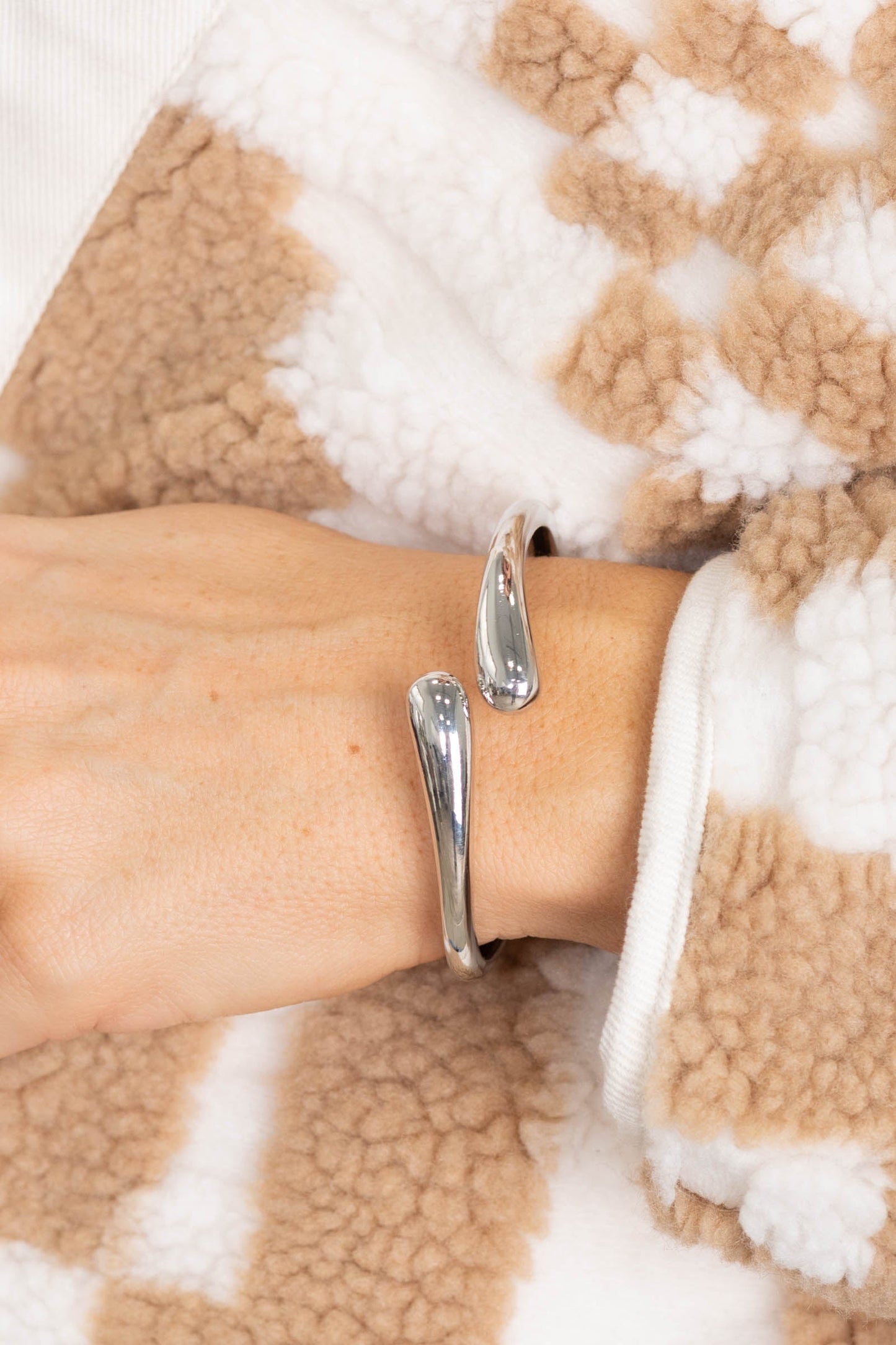 Teardrop Shape Cuff Bangles