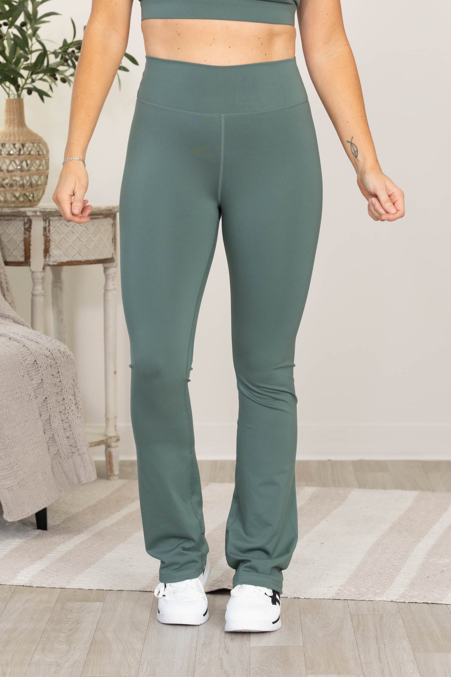 High Rise Smooth Waistband Flare Leggings