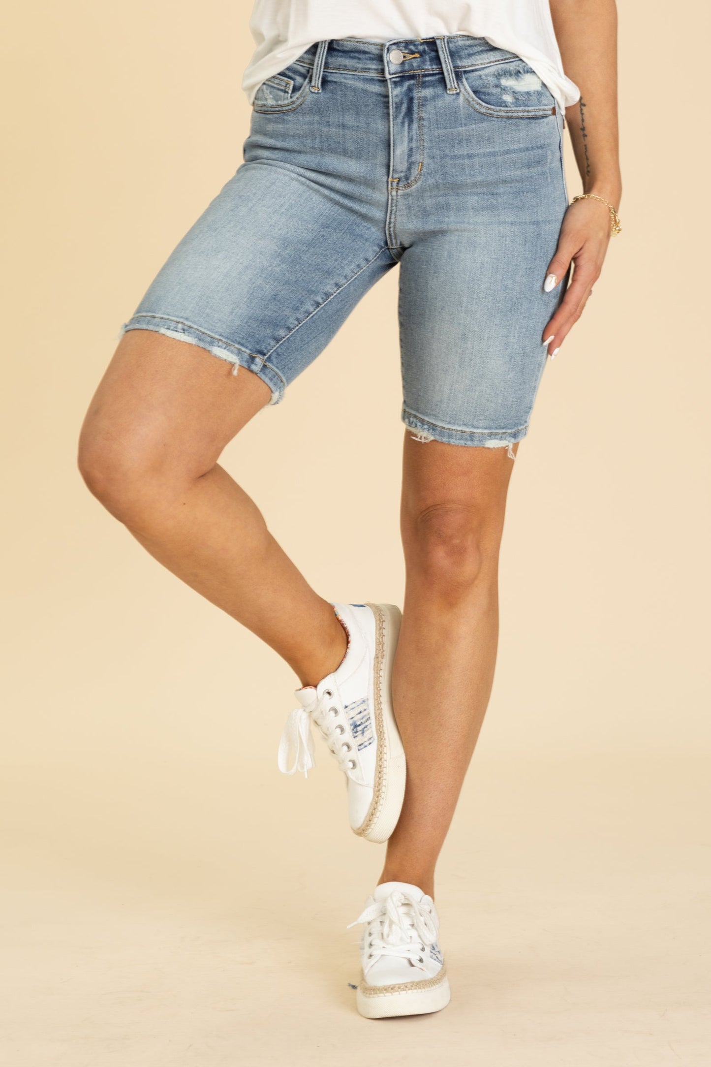 Judy Blue Medium Vintage Wash Bermuda Shorts